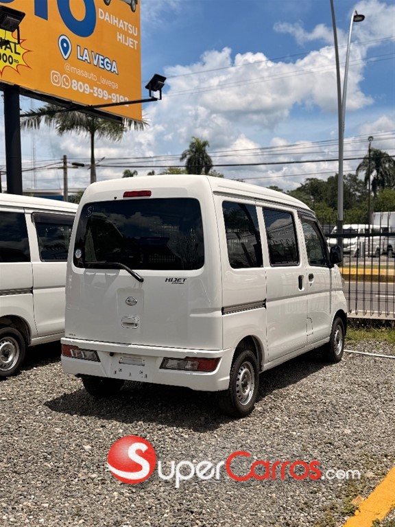 2022 Daihatsu Hijet Minivan — foto 11 / 11