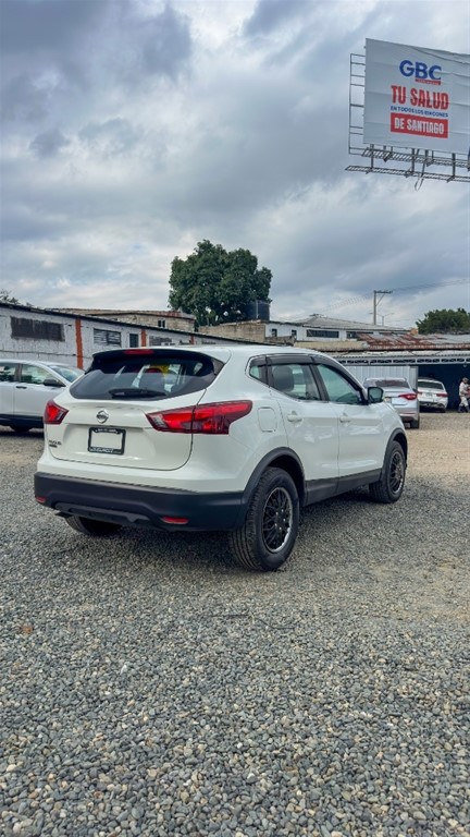 2020 Nissan Rogue Sport — foto 8 / 8