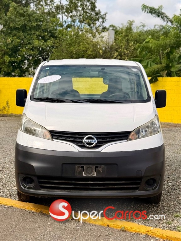 2019 Nissan NV 200 — foto 2 / 10
