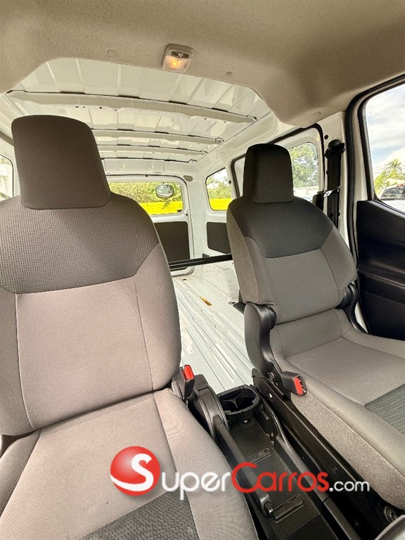 2019 Nissan NV 200 — foto 4 / 10