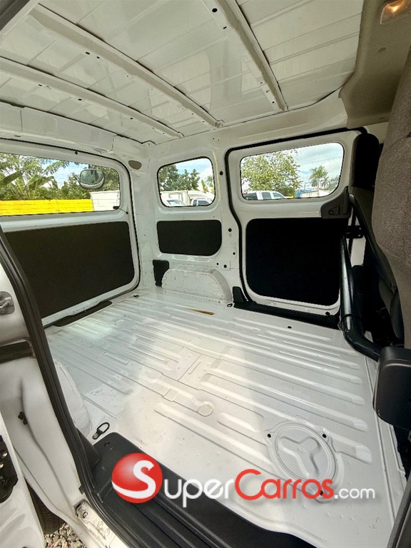 2019 Nissan NV 200 — foto 7 / 10