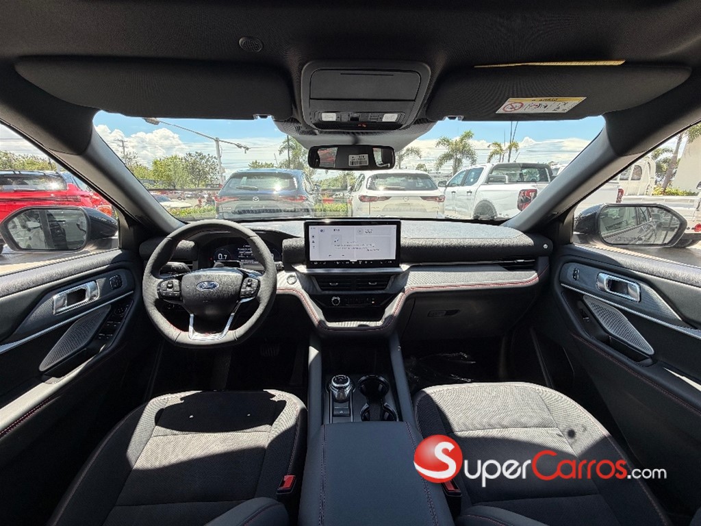 2026 Ford Explorer ST — foto 9 / 12