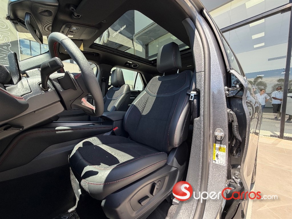 2026 Ford Explorer ST — foto 12 / 12