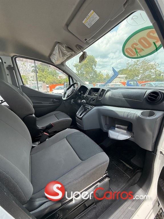 2020 Nissan NV 200 — foto 4 / 8