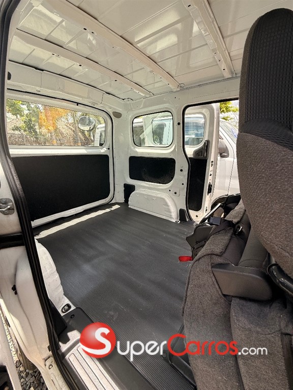 2020 Nissan NV 200 — foto 5 / 8