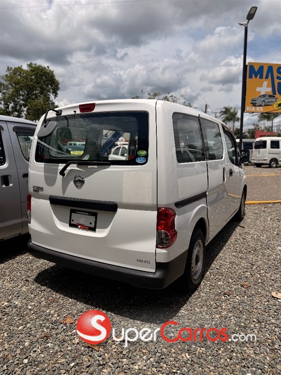 2020 Nissan NV 200 — foto 6 / 8