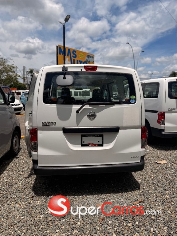 2020 Nissan NV 200 — foto 7 / 8
