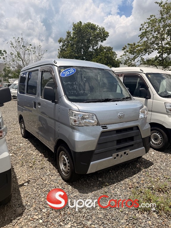 2020 Daihatsu Hijet Minivan — foto 3 / 11