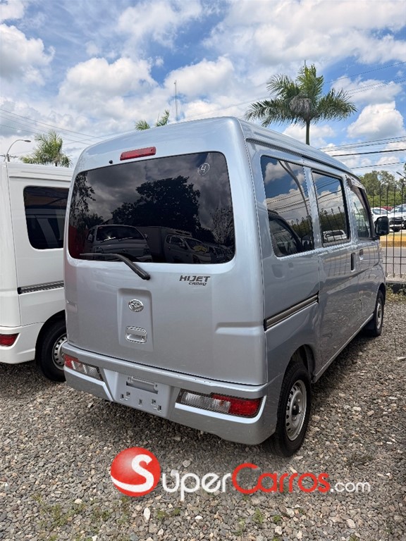2020 Daihatsu Hijet Minivan — foto 11 / 11