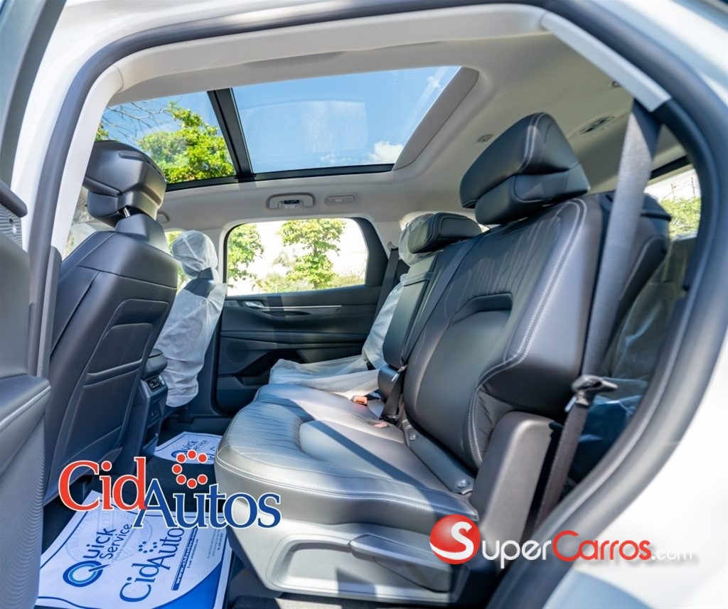 2026 Ford EDGE TREND HYBRID — foto 9 / 12