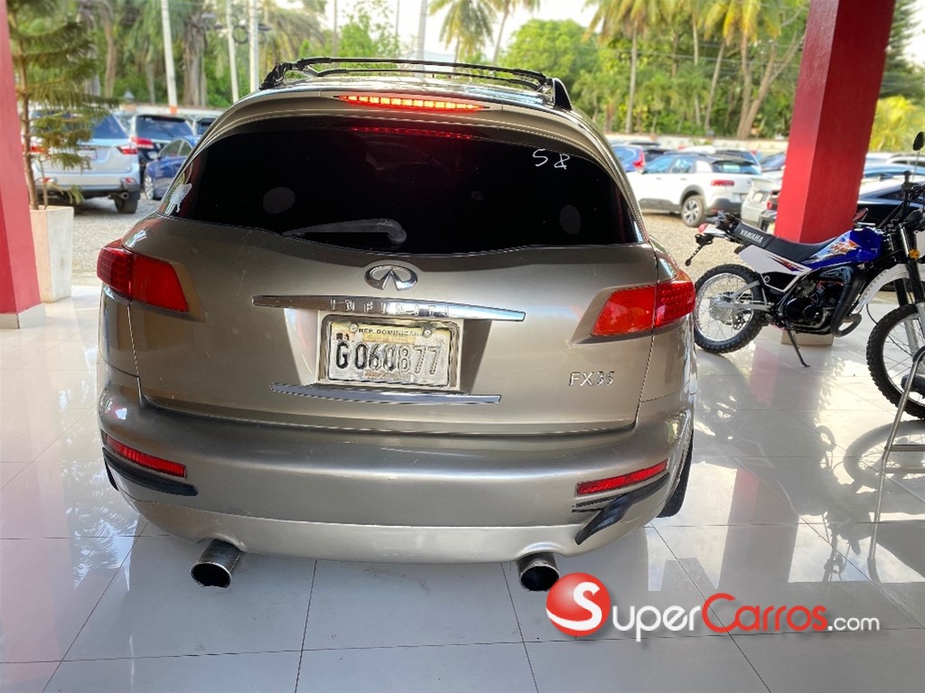 2004 Infiniti FX-35 — foto 8 / 12