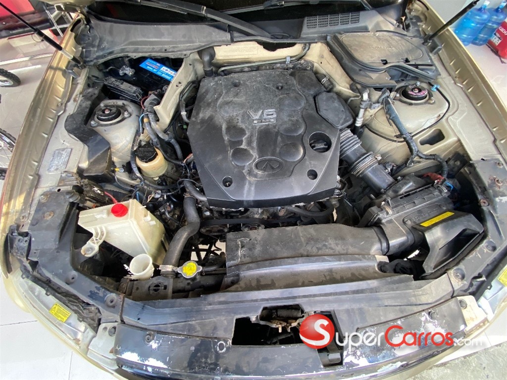 2004 Infiniti FX-35 — foto 12 / 12