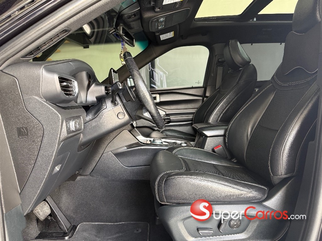 2021 Ford Explorer ST — foto 10 / 12