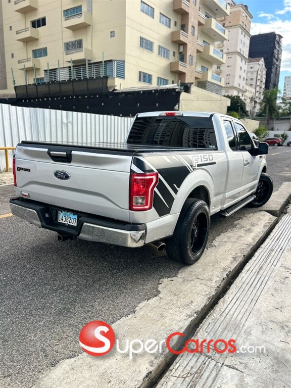 2015 Ford E-150 — foto 7 / 12