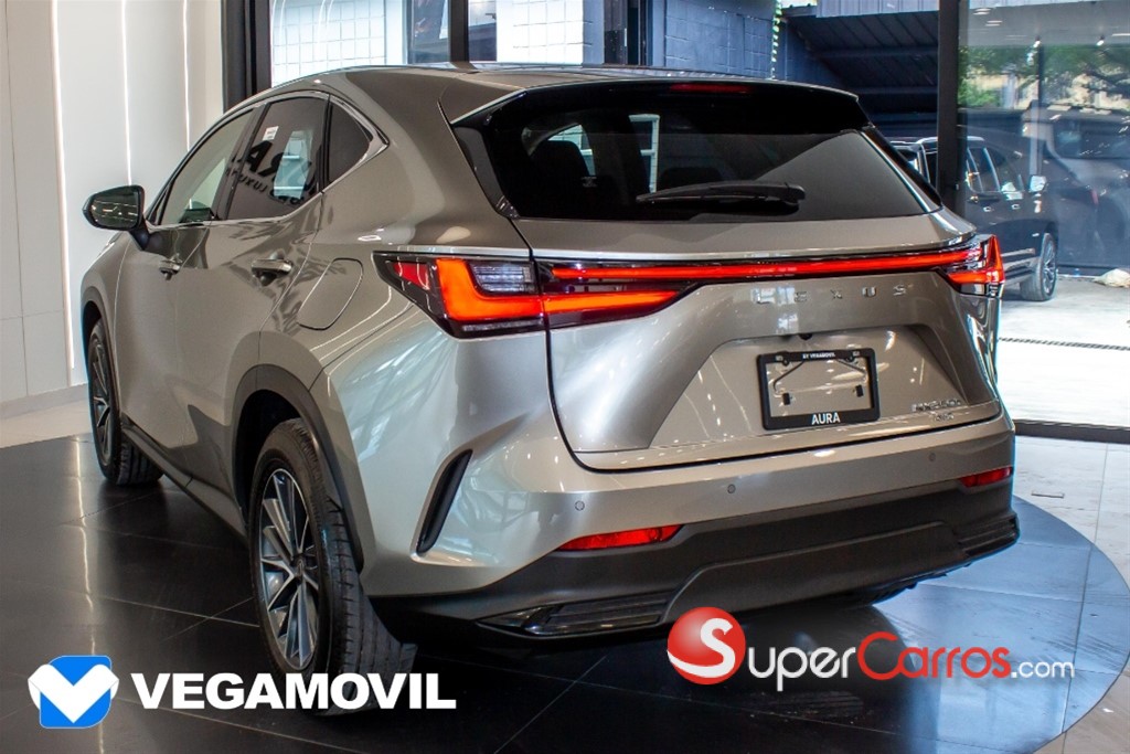 2026 Lexus NX 350 Hybrid — foto 4 / 12