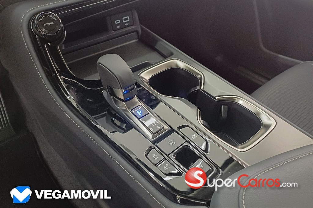 2026 Lexus NX 350 Hybrid — foto 11 / 12