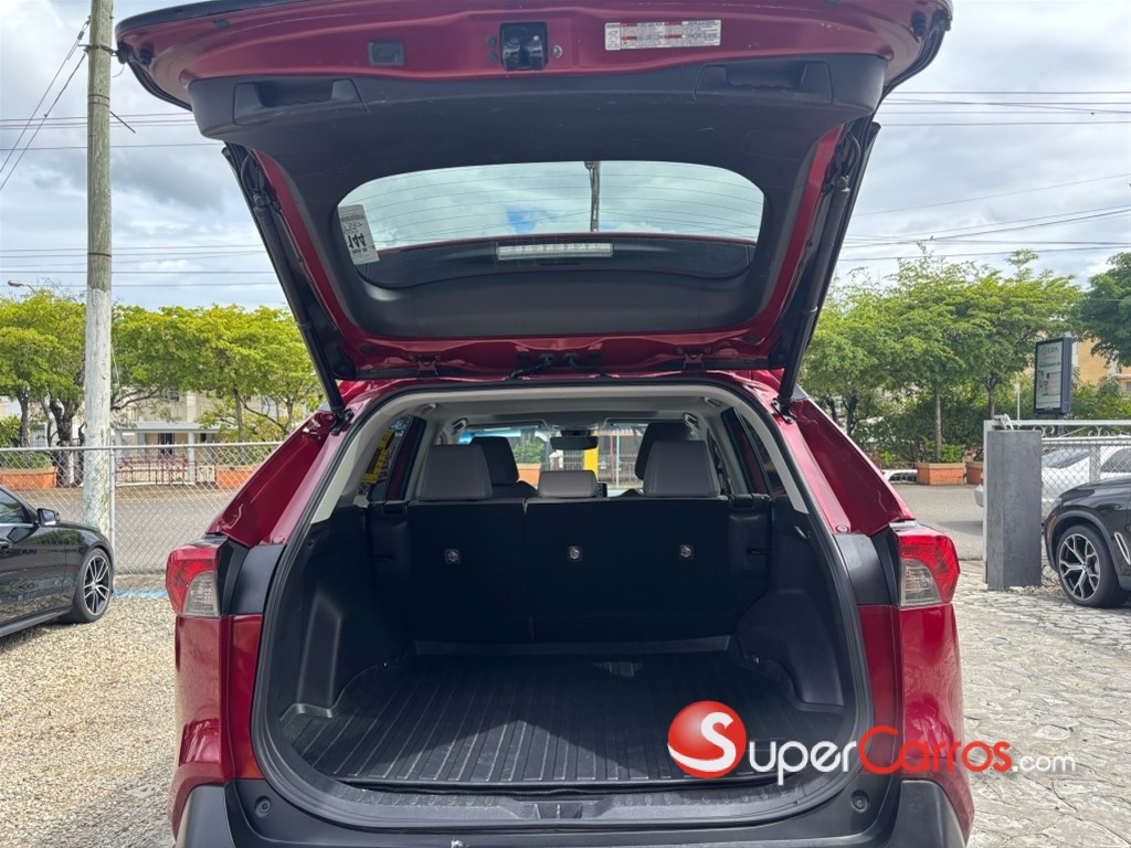 2022 Toyota RAV4 XLE Premium — foto 3 / 11