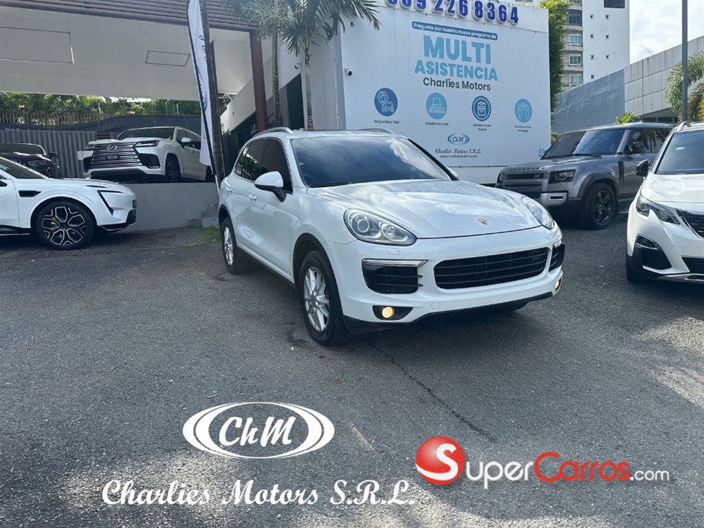 2016 Porsche Cayenne — foto 2 / 9
