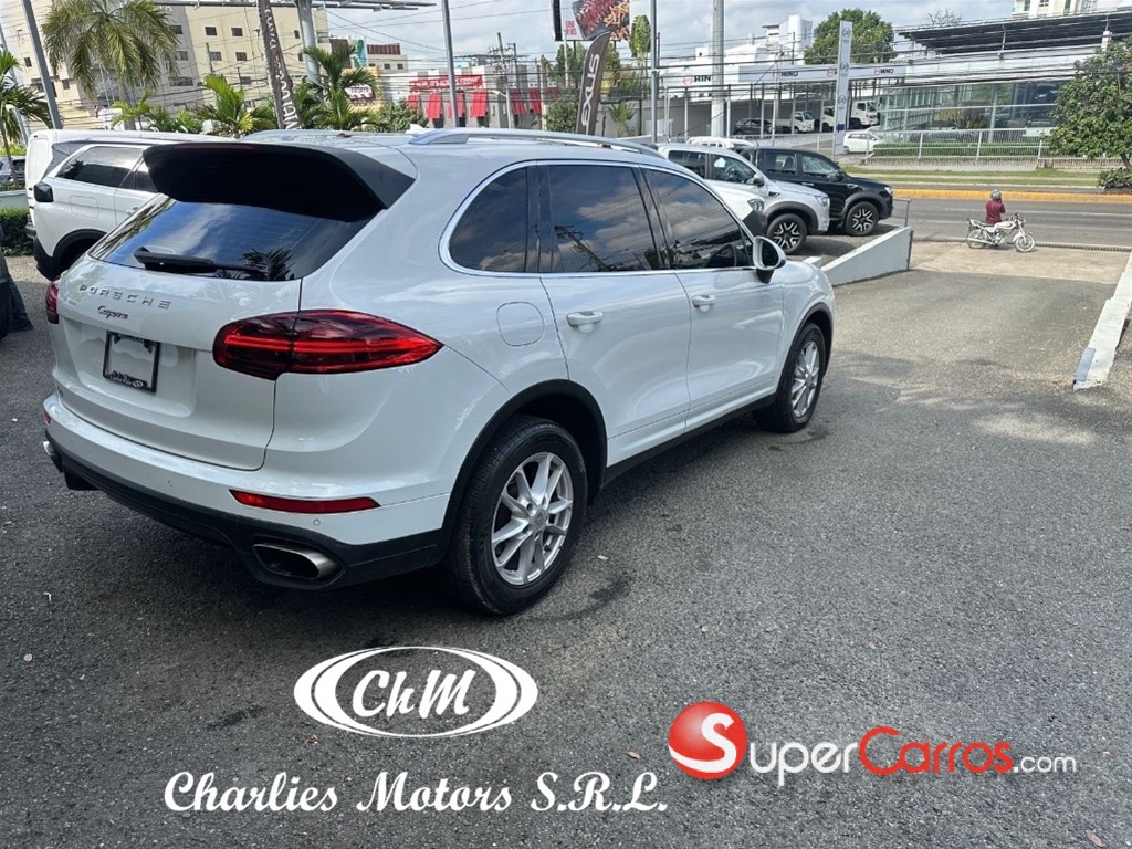 2016 Porsche Cayenne — foto 4 / 9