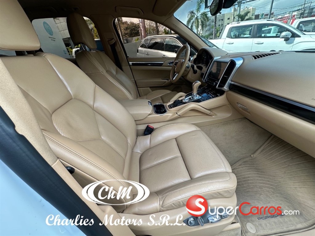 2016 Porsche Cayenne — foto 5 / 9