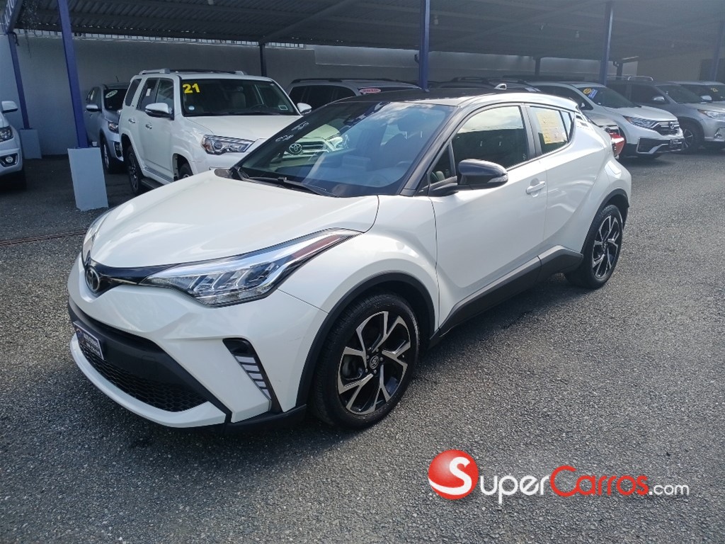 2020 Toyota C-HR XLE — foto 8 / 11