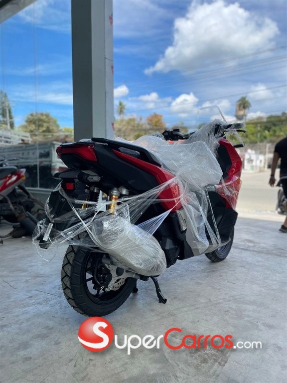 2025 Honda ADV 160 cc — foto 2 / 9