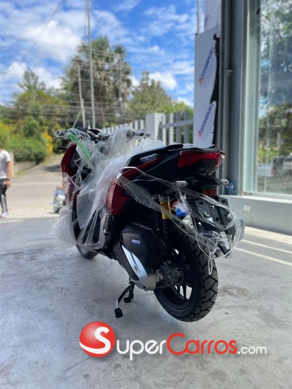 2025 Honda ADV 160 cc — foto 4 / 9