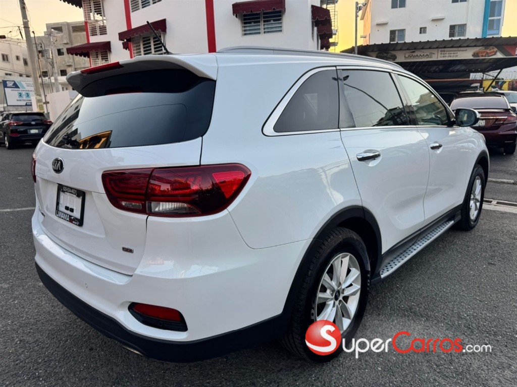 2020 Kia Sorento LX — foto 7 / 9