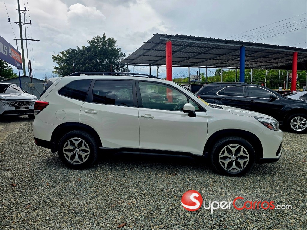 2020 Subaru Forester Premium — foto 3 / 10