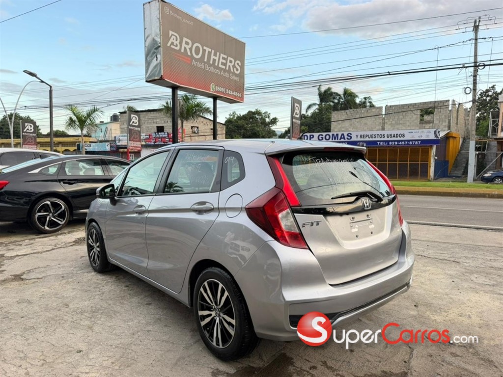 2020 Honda Fit — foto 8 / 12