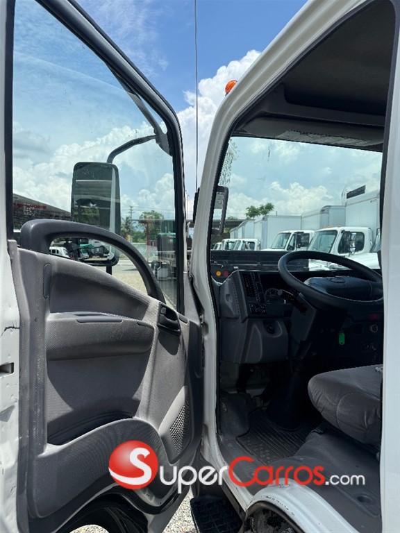 2013 Isuzu Camion — foto 3 / 6