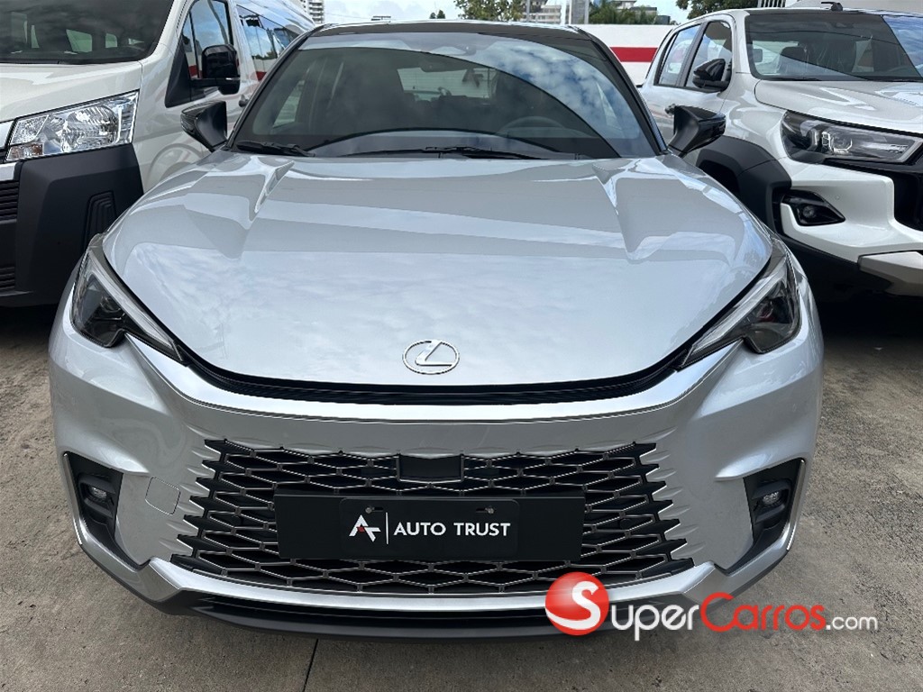 2026 Lexus LBX ActiveFull — foto 2 / 9