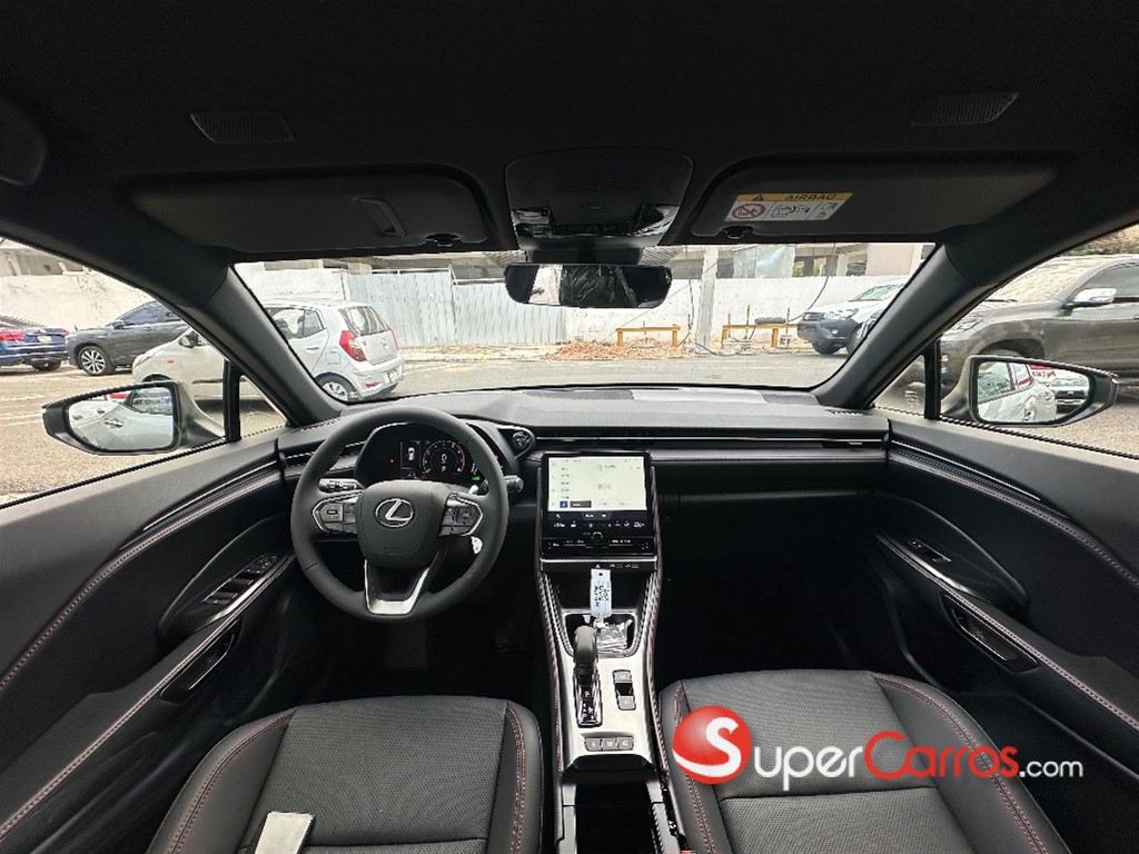 2026 Lexus LBX ActiveFull — foto 8 / 9