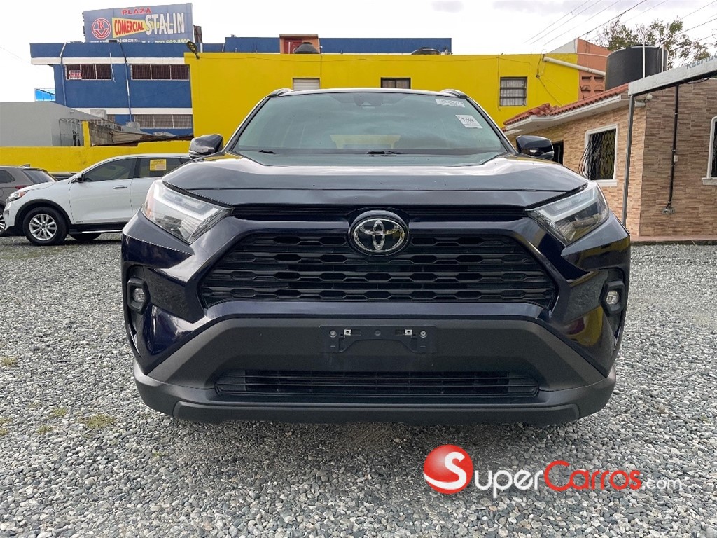 2023 Toyota RAV4 XLE Premium — foto 2 / 10