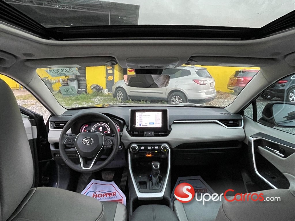 2023 Toyota RAV4 XLE Premium — foto 7 / 10