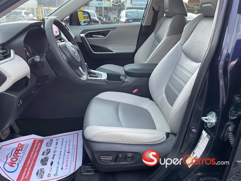 2023 Toyota RAV4 XLE Premium — foto 8 / 10