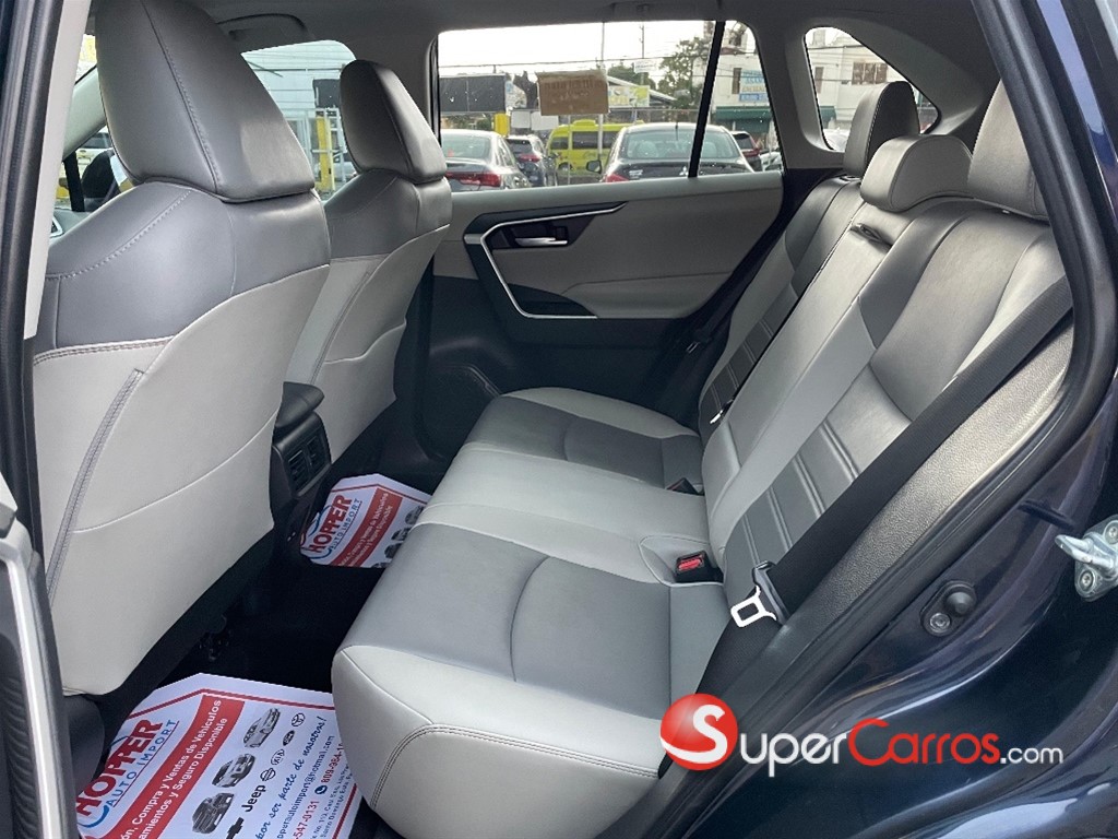 2023 Toyota RAV4 XLE Premium — foto 10 / 10