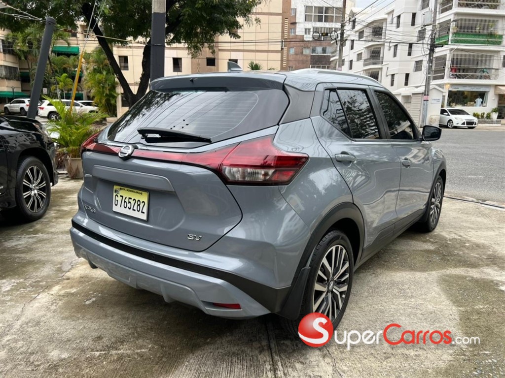 2021 Nissan Kicks SV — foto 3 / 8