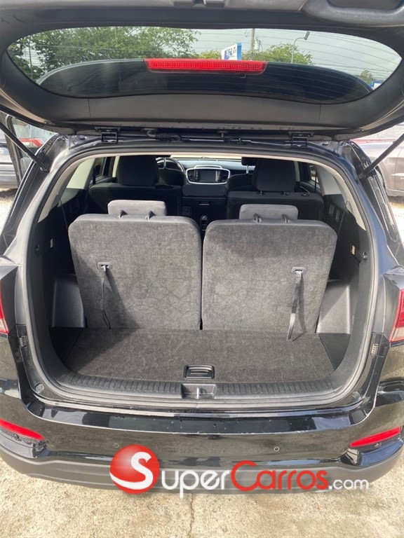 2020 Kia Sorento LX — foto 7 / 9