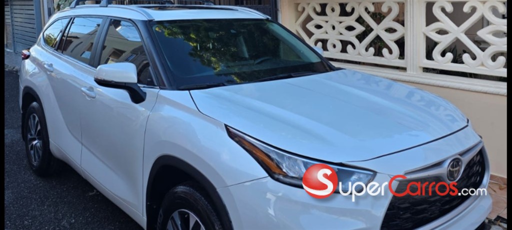 2023 Toyota Highlander XLE — foto 2 / 11
