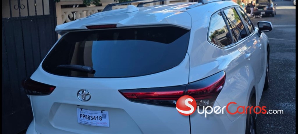 2023 Toyota Highlander XLE — foto 6 / 11