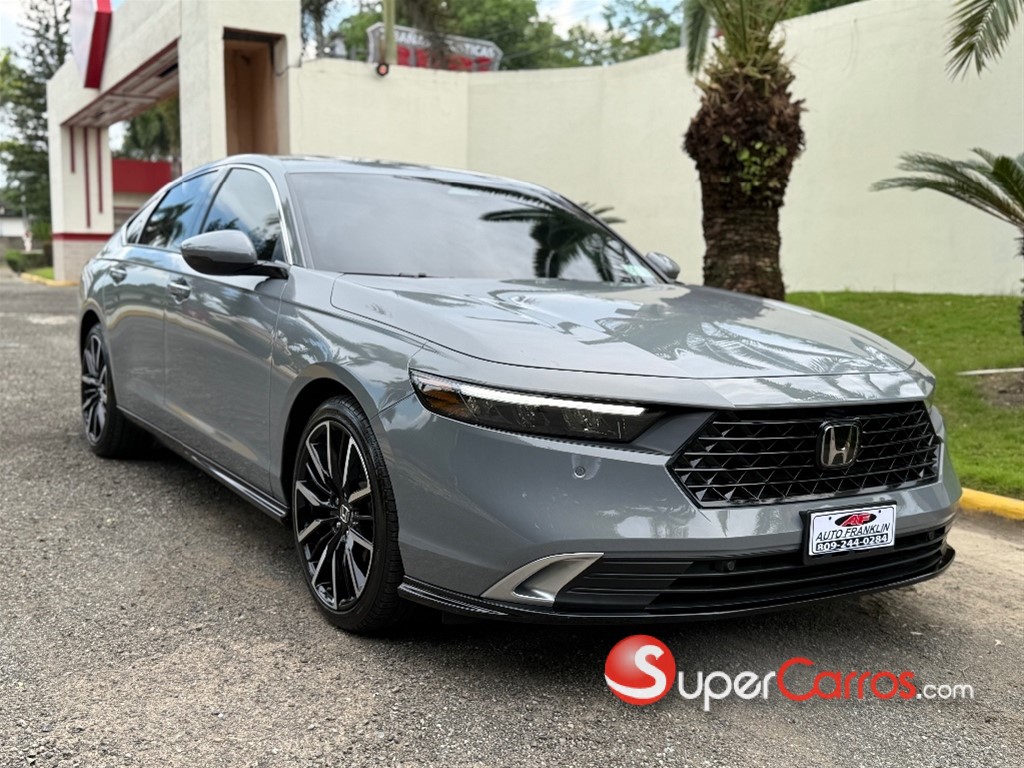 2024 Honda Accord Touring 2.0T — foto 2 / 8