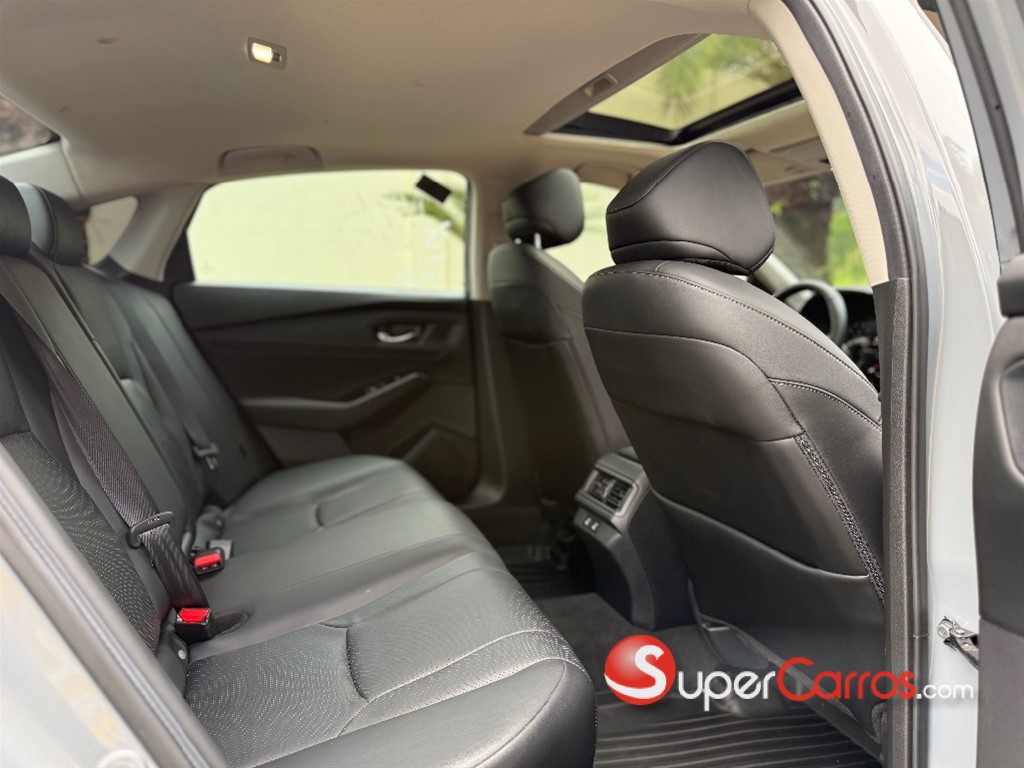 2024 Honda Accord Touring 2.0T — foto 6 / 8