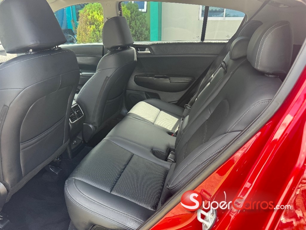 2020 Kia Sportage LX — foto 8 / 9