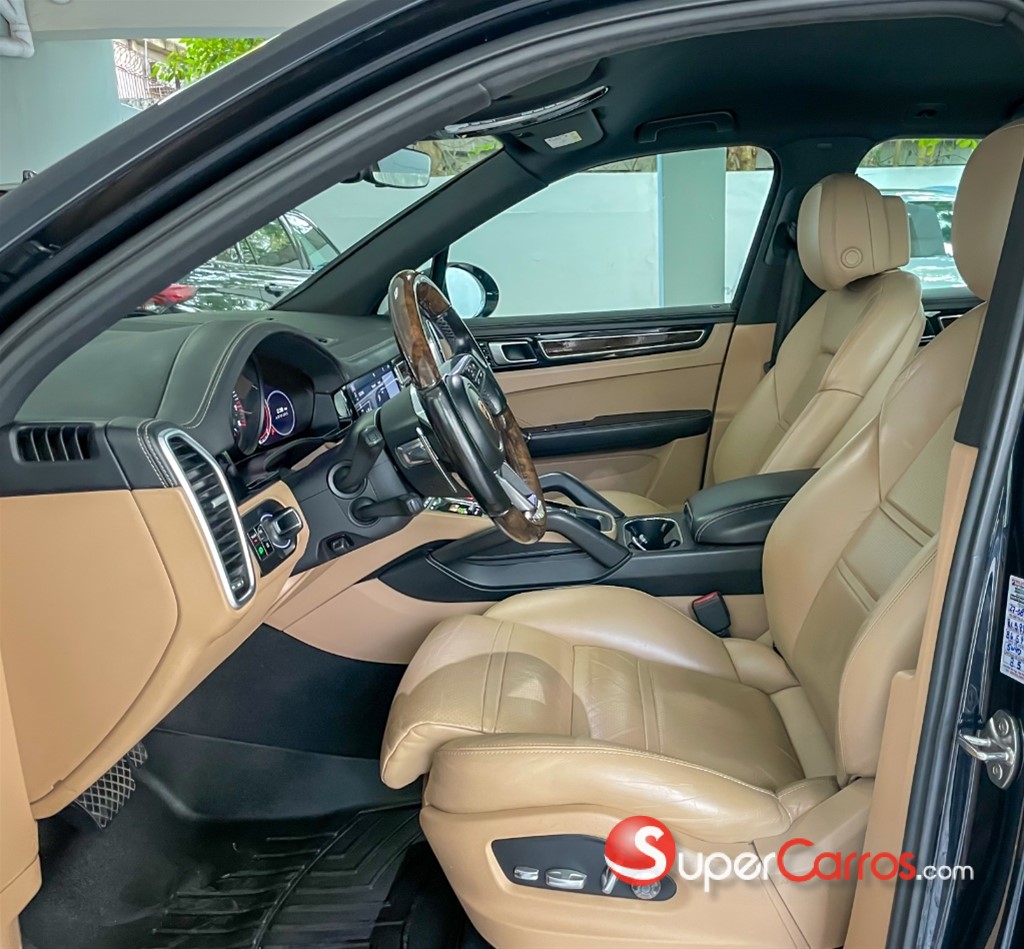 2019 Porsche Cayenne — foto 6 / 12