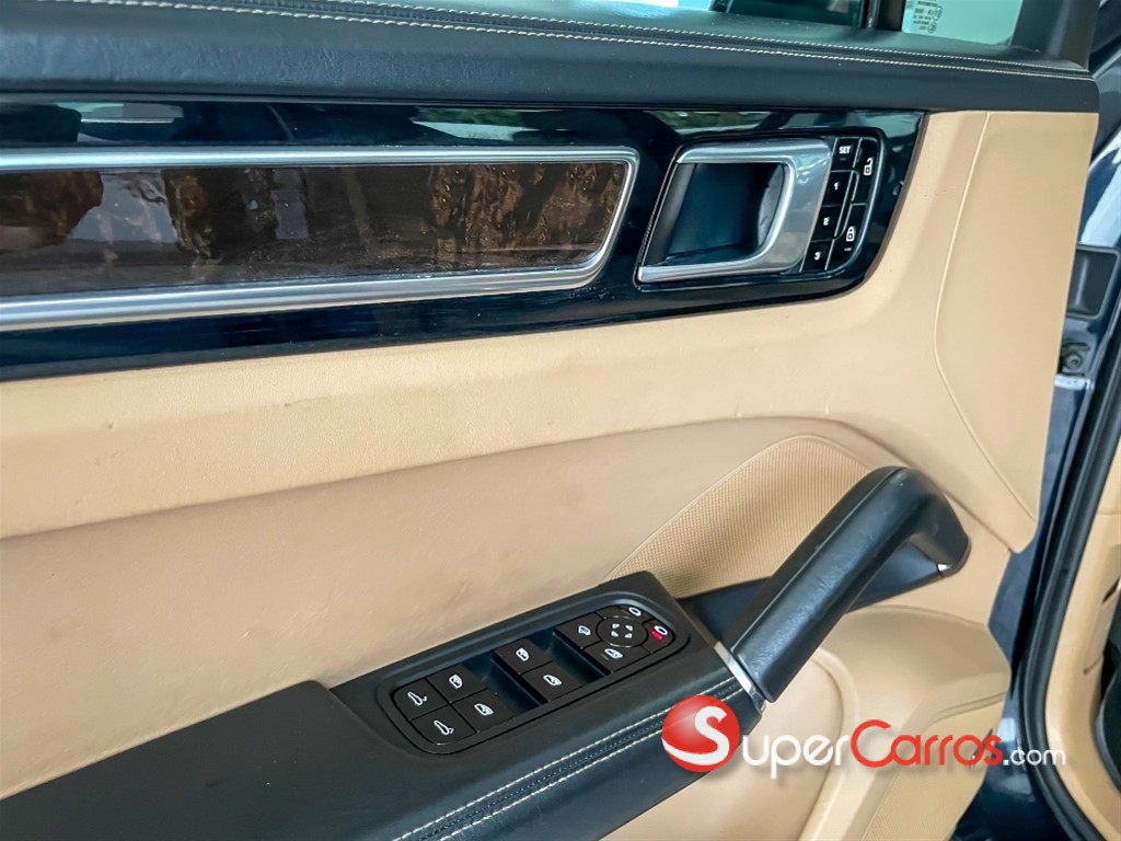 2019 Porsche Cayenne — foto 9 / 12