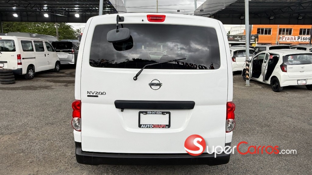 2021 Nissan NV 200 — foto 2 / 10