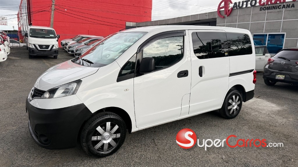 2021 Nissan NV 200 — foto 9 / 10