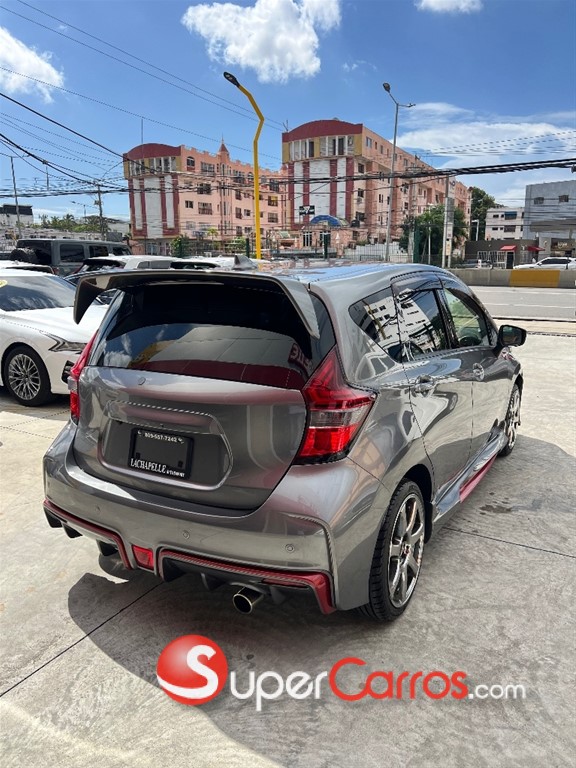 2020 Nissan Note Nismo — foto 6 / 12