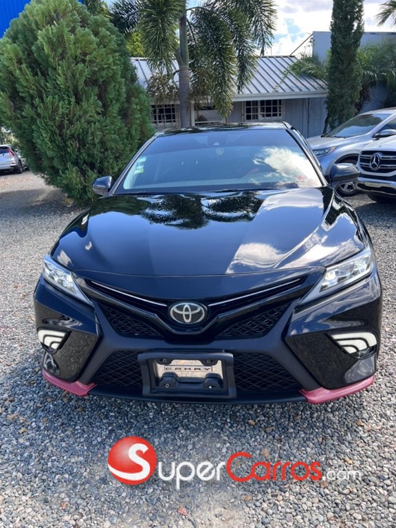 2019 Toyota Camry SE — foto 2 / 6